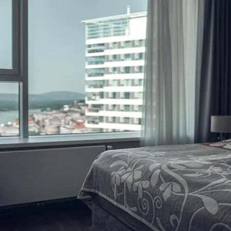 Voir Apartment Lägenhet Bratislava